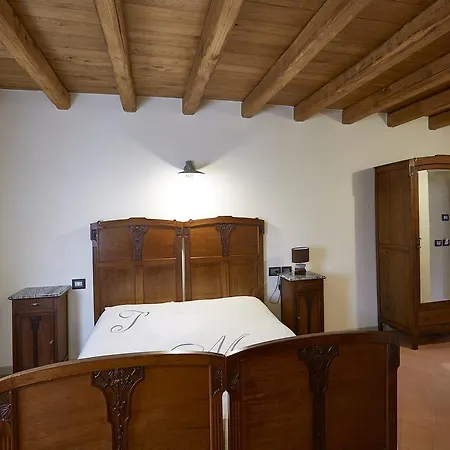 Palazzo Eleonora * Monasterolo del Castello